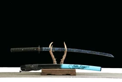 Alternative view of Dusk Fang - Katana Forjada a Mao em Aco carbono 1045