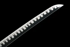 Alternative view of Lone Swan Shadow - Katana Forjada a Mao em Aco carbono 1045