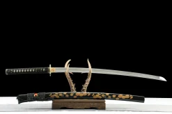 Alternative view of Dark Clouds - Katana Forjada a Mao em Aco carbono 1065